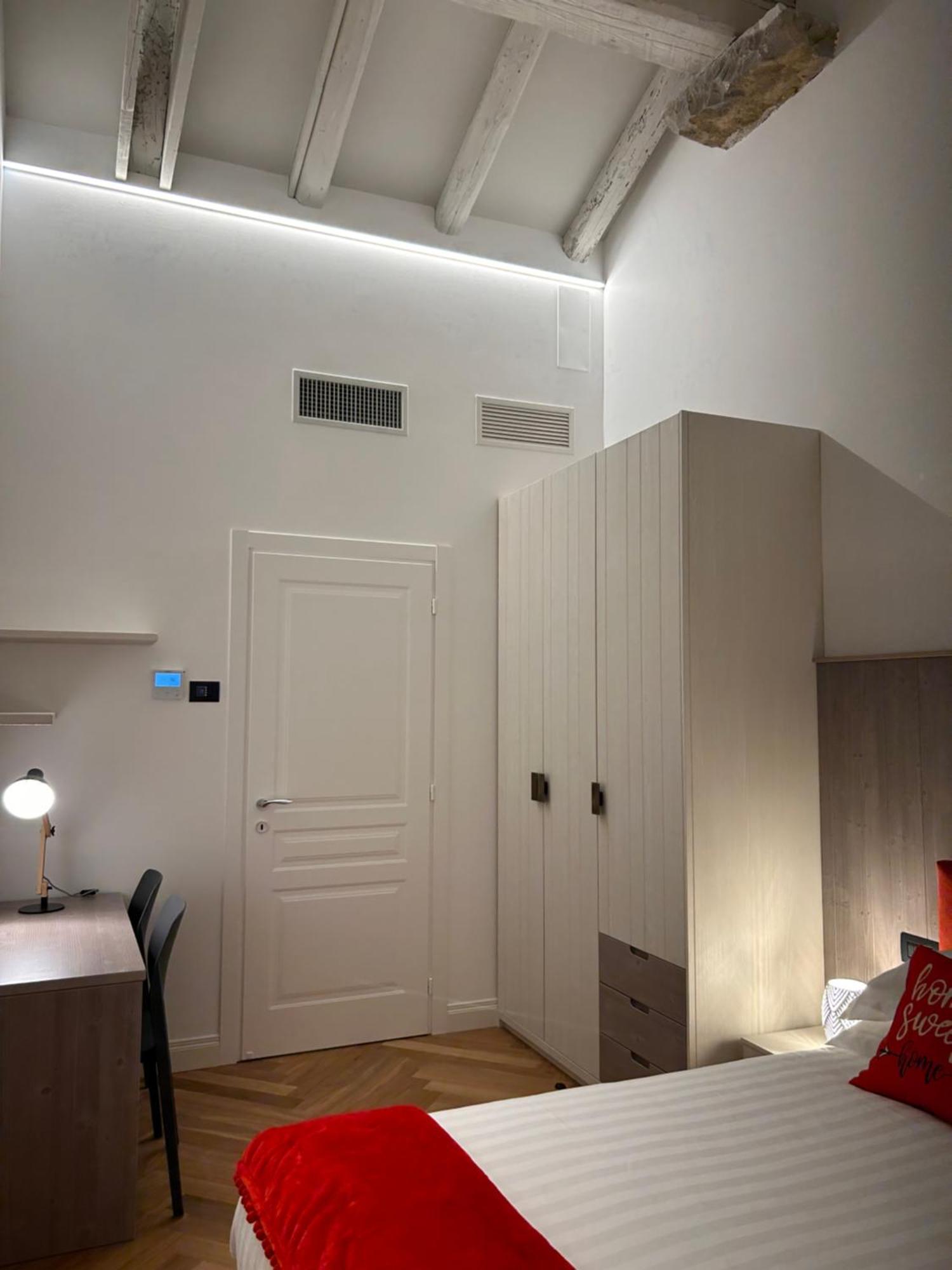 Casa Romano Suites Триест Екстериор снимка