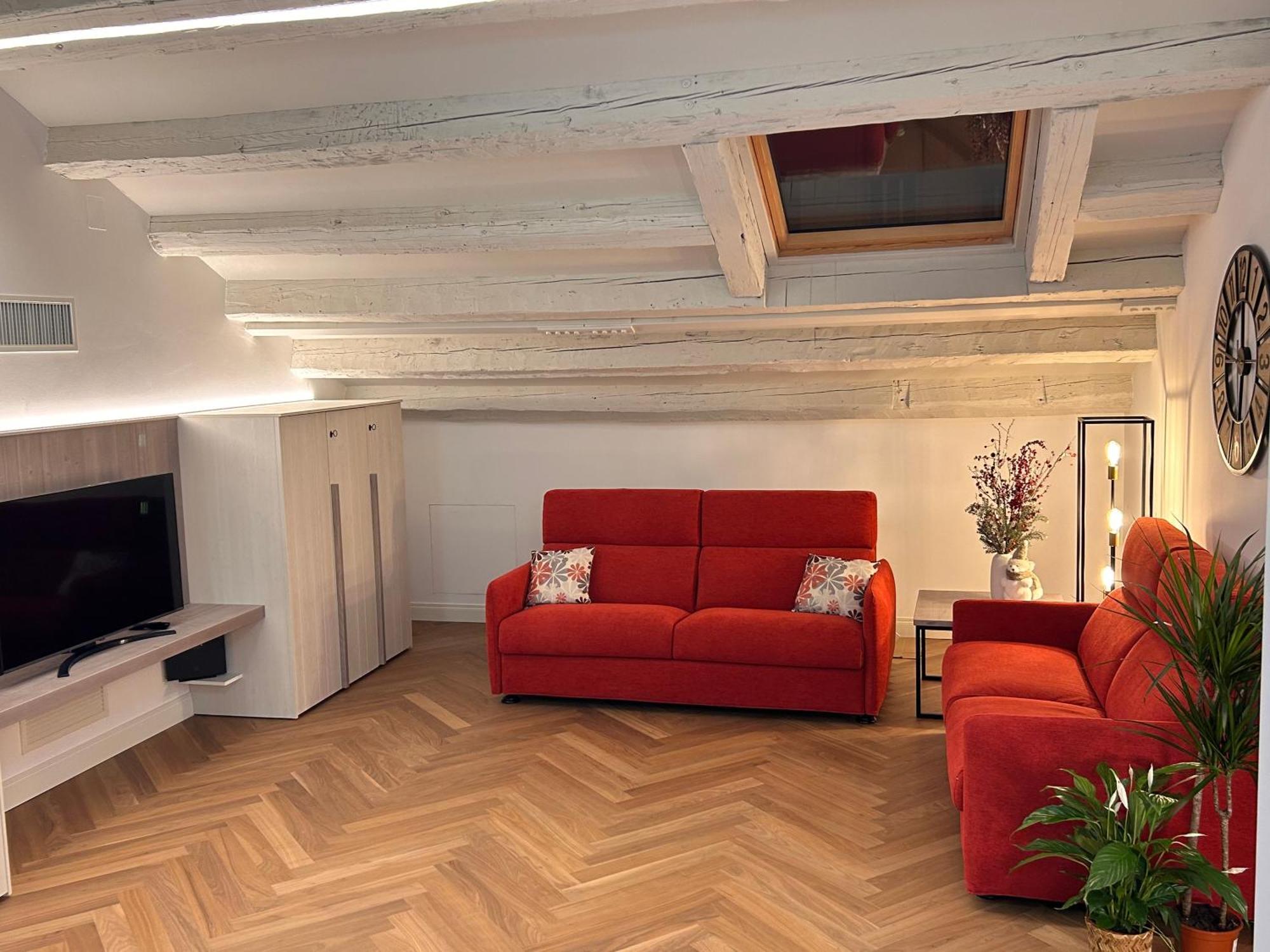 Casa Romano Suites Триест Екстериор снимка