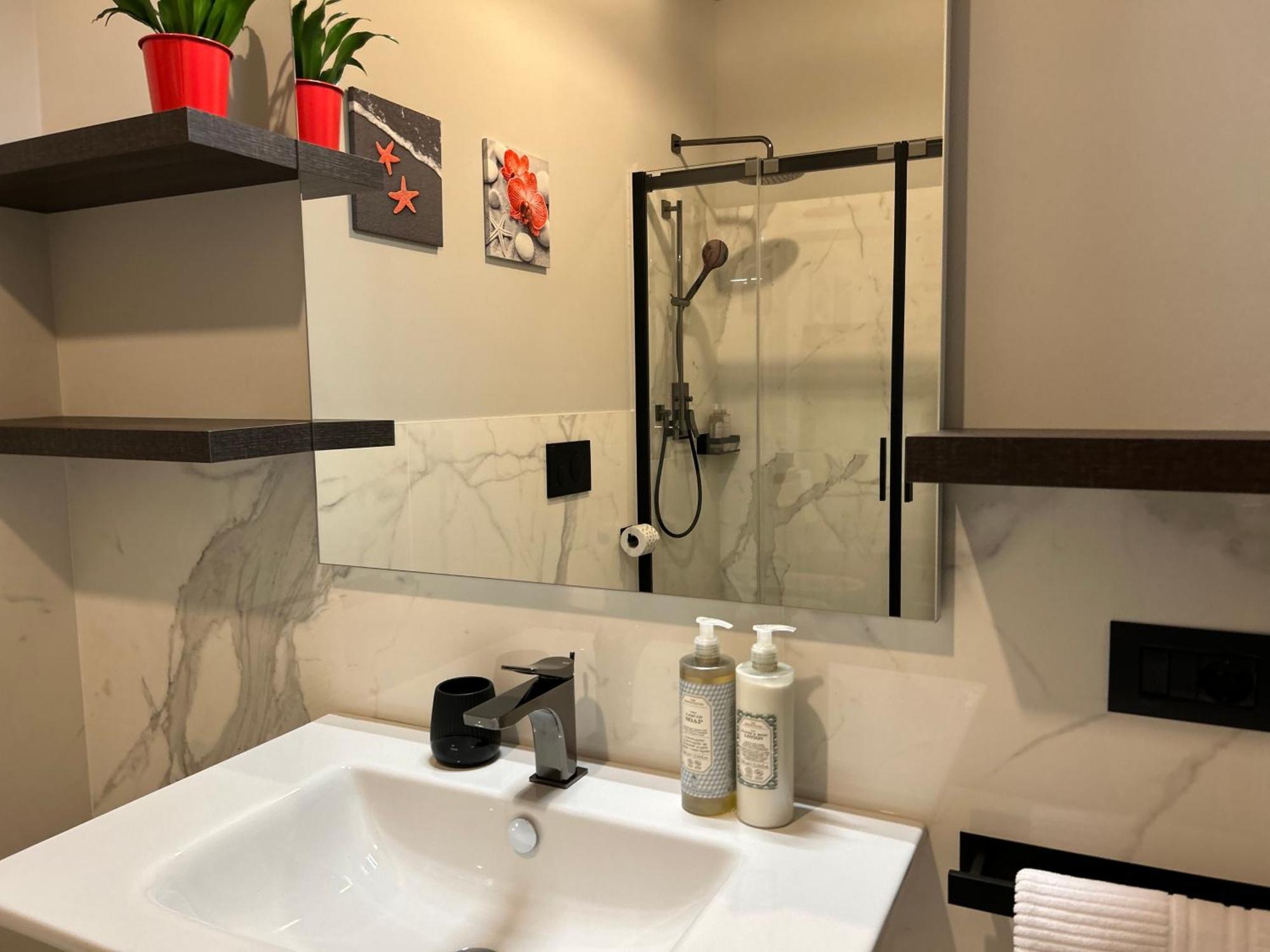 Casa Romano Suites Триест Екстериор снимка