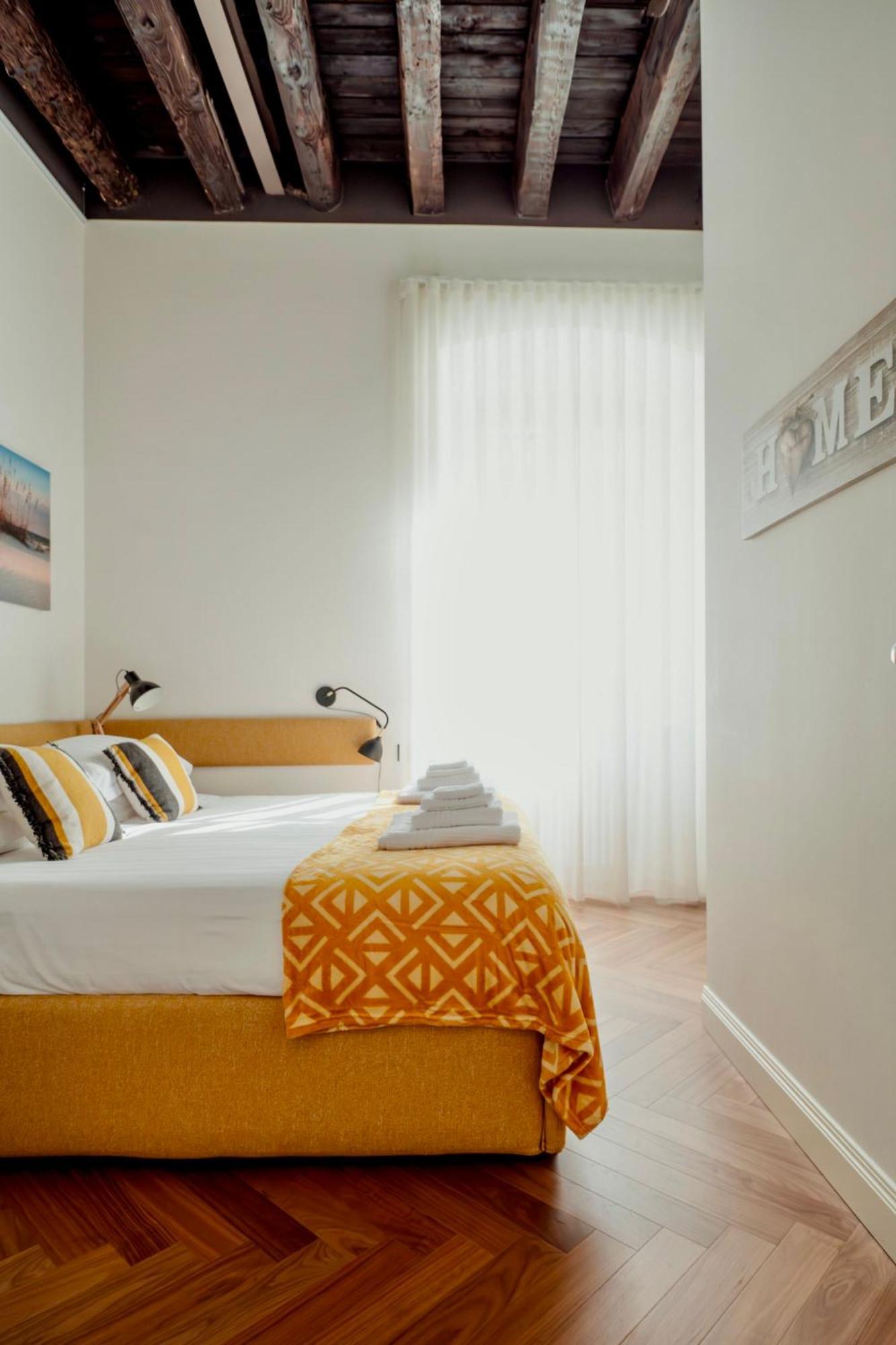 Casa Romano Suites Триест Екстериор снимка